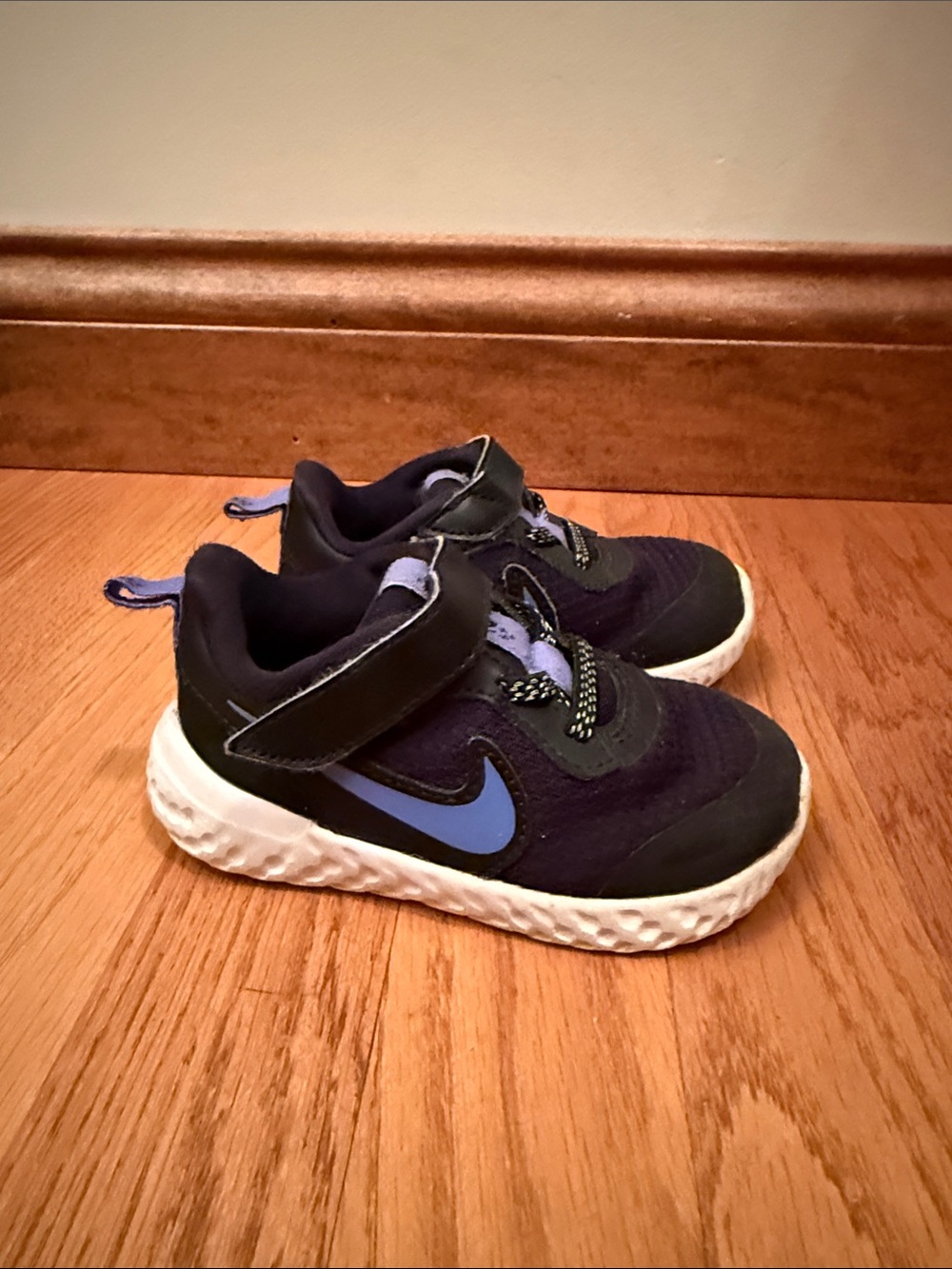 Nike Revolution Toddler Shoes Velcro Closure Black Size 6C